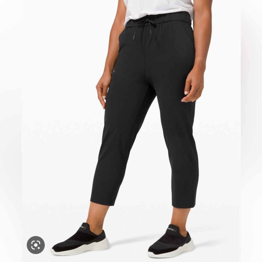 Lululemon stretch high rise cropped pants 23”